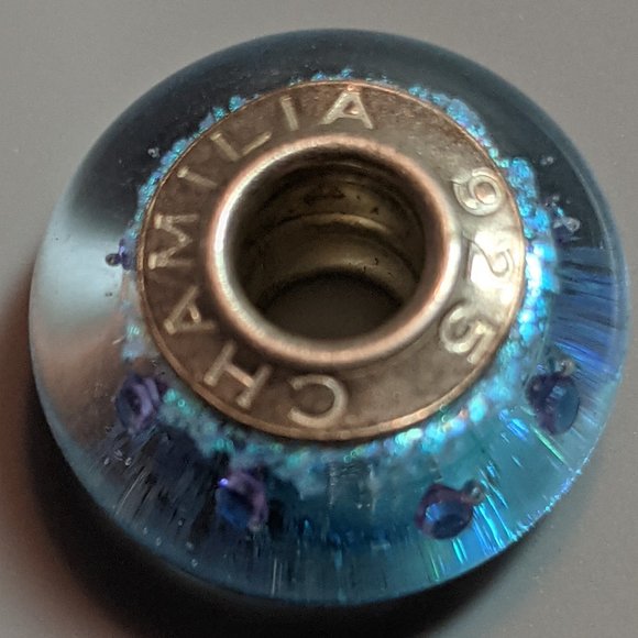 Chamelia glass charm - Picture 3 of 3